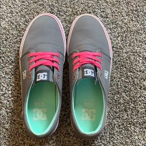 DC shoes